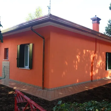 Charming 500m From The 비비오네