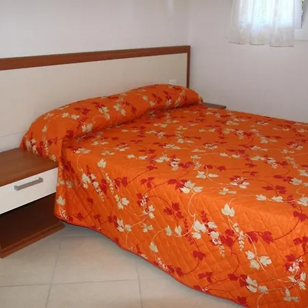 Charming Villa 500M From The Beach 公寓 比比翁